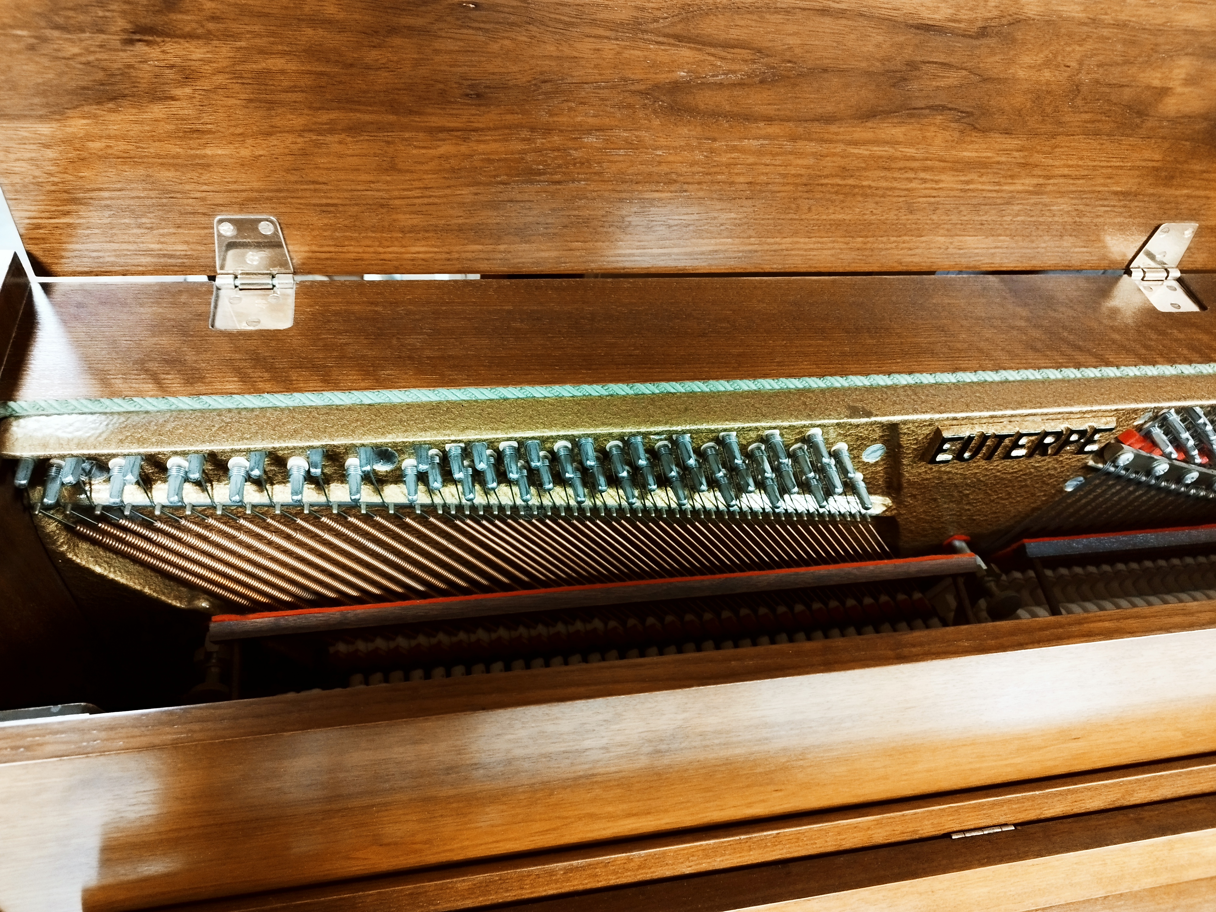 clic pour ouvrir dans un nouvel onglet piano droit Euterpe à acheter sur Montpellier